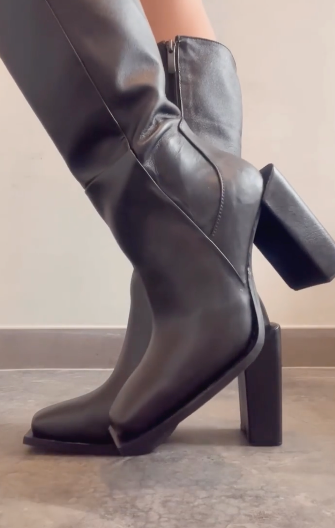 Bota Alvaris Couro Legítimo