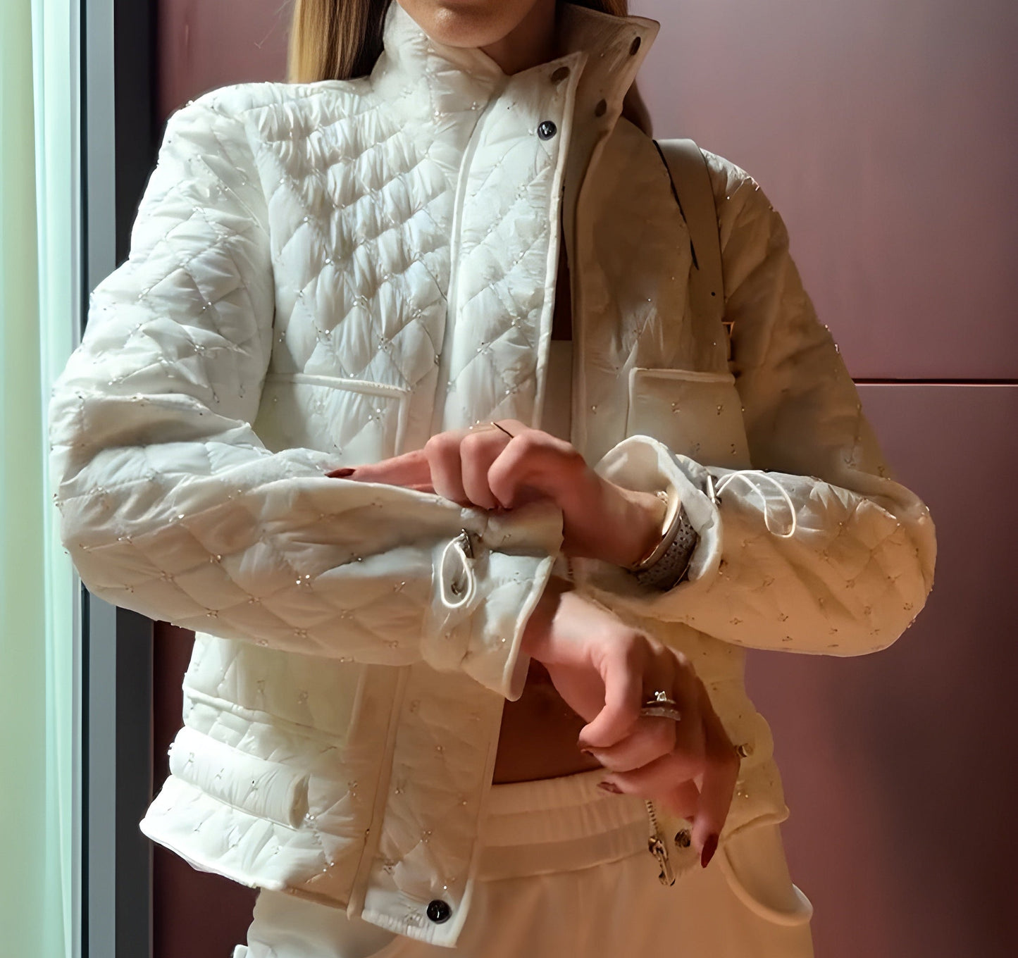 Jaqueta Matelassê Off-White avec Bolsos Frontais