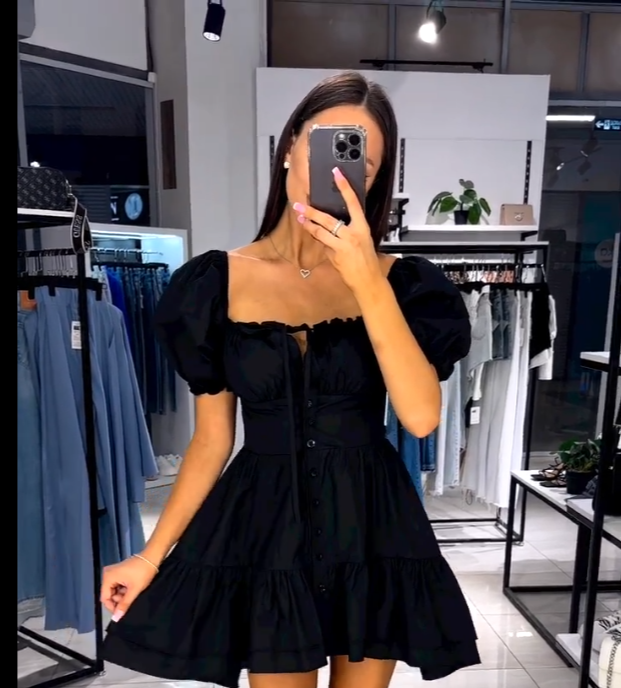 Robe courte princesse noire
