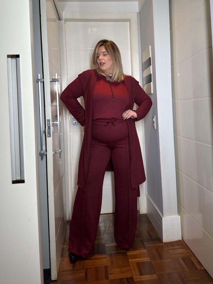 Conjunto Calça + blusa + trench-coat