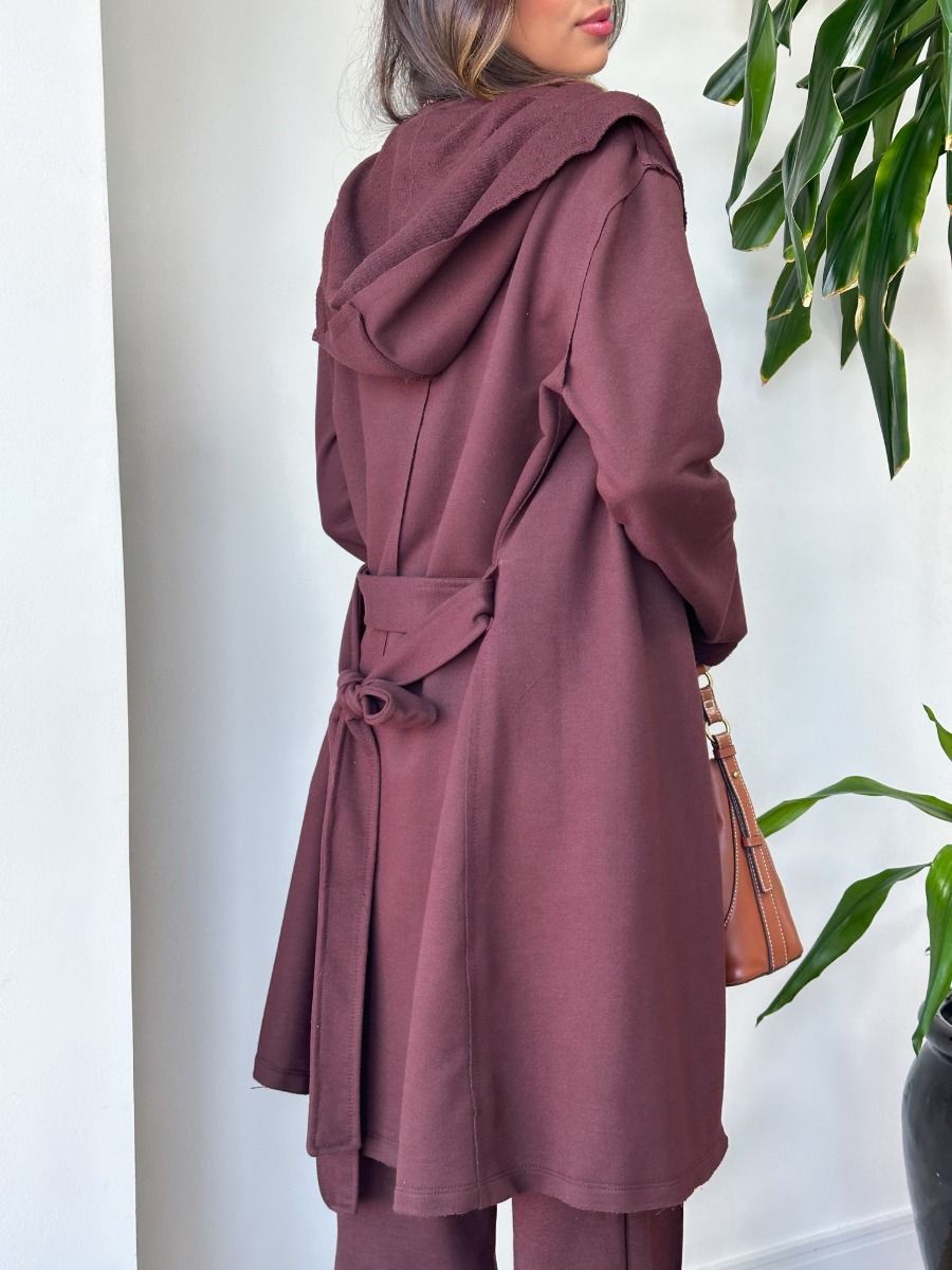 Conjunto Calça + blusa + trench-coat