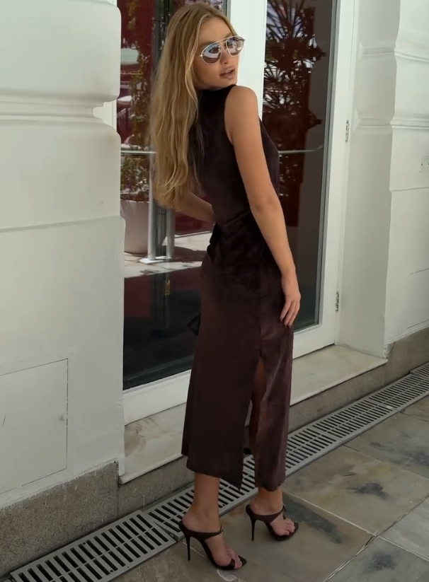 Robe midi avec dossier latéral