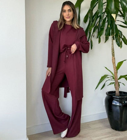 Conjunto Calça + blusa + trench-coat 