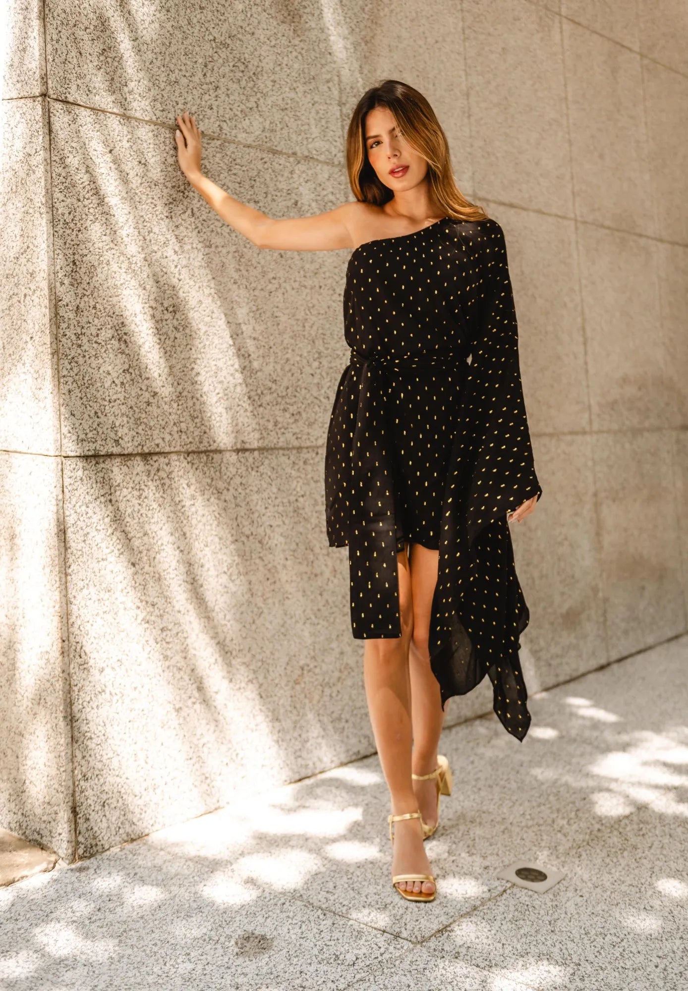 Robe courte à l'ombre 