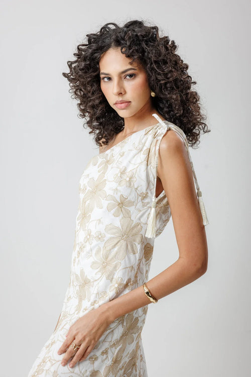 Robe longue brodée romaine