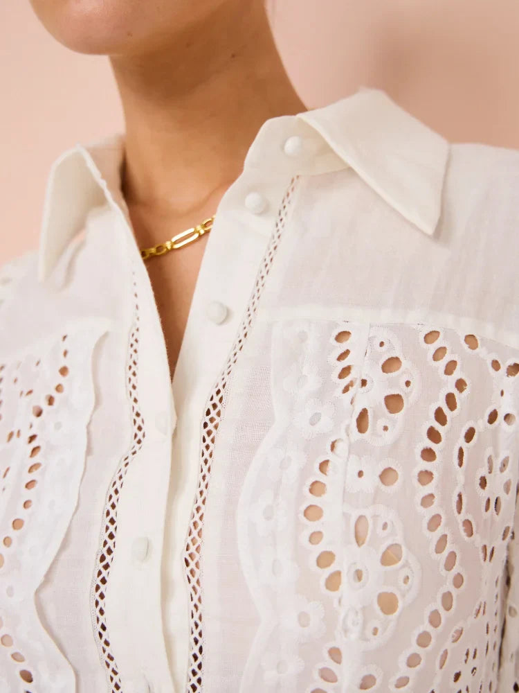 Robe Lara Armont en mars 