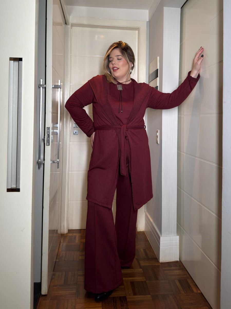Conjunto Calça + blusa + trench-coat 