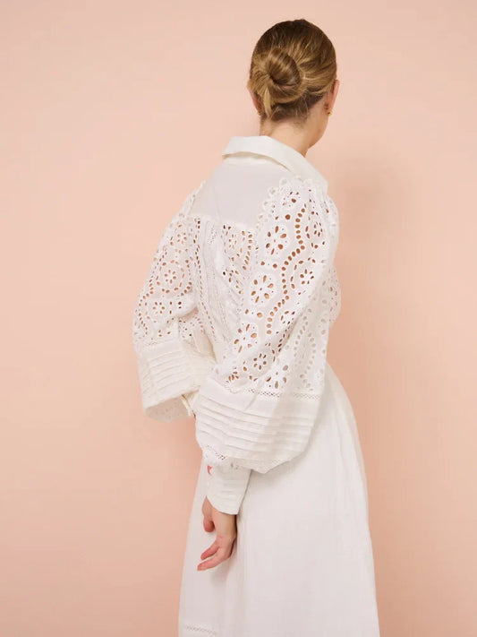 Robe Lara Armont en mars 