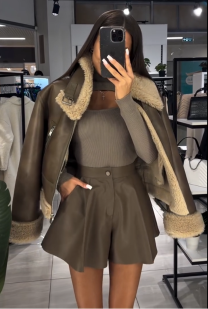 Look Inverno – Casaco Aviador + Saia Curta 