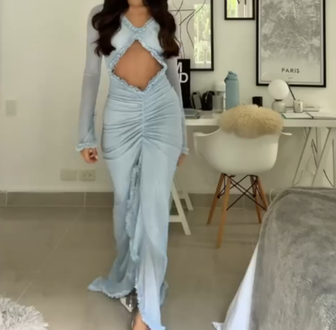 Robe féminine Alinê – Longo com Recortes 