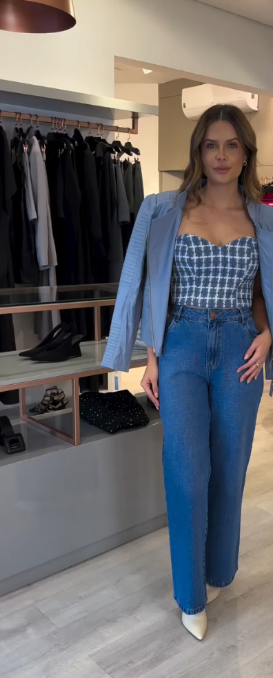 Ensemble Liz en Tweed avec Calça Jeans Cintura Alta