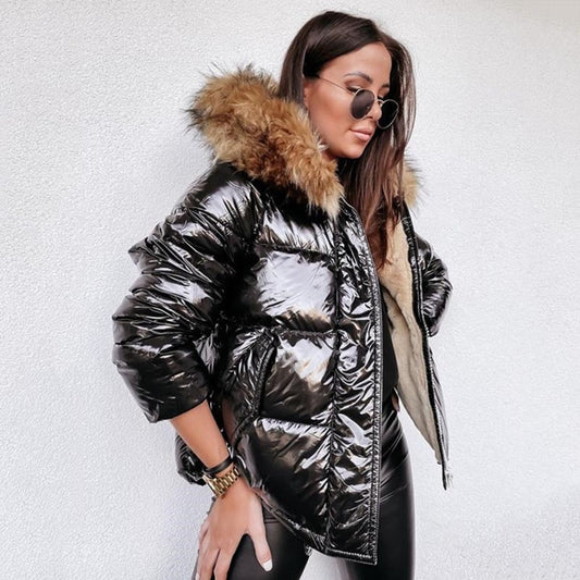 Casaco Feminino Ashley avec Capuz de Pelo – Style et confort pour l'hiver 