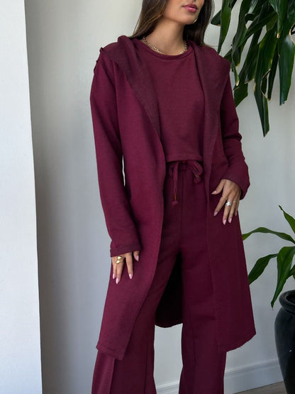 Conjunto Calça + blusa + trench-coat 