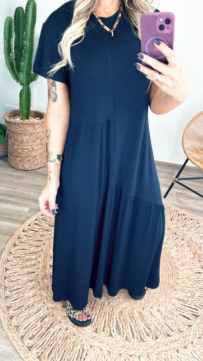 Robe féminine Monica chez Malha Premium 