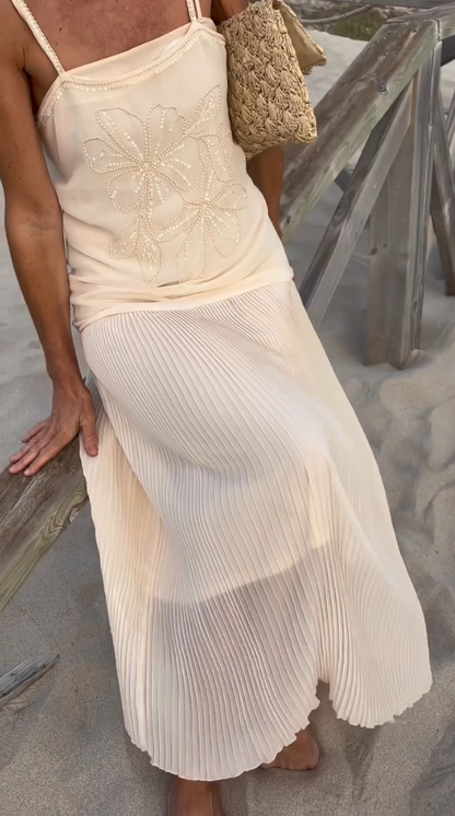 Robe Bege com Bordado em Pérolas Florais