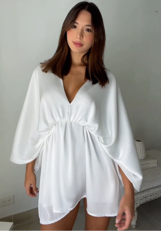 Robe Aura Branca – Elegância Leve e Atemporal 🌟