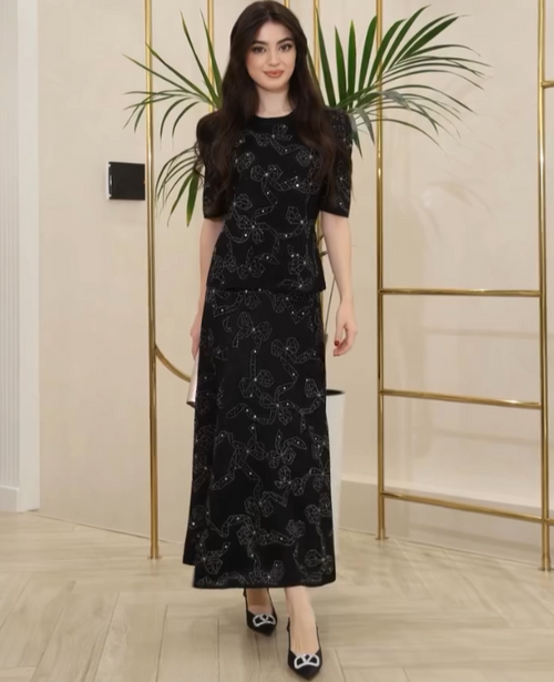 Conjunto Feminino Preto avec Laços Bordados em Strass