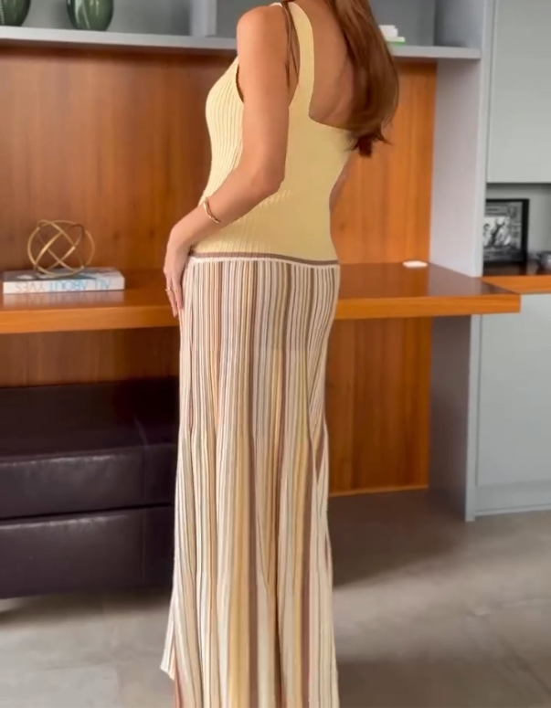 Robe avec Regata Canelada et Saia Plissada Listrada