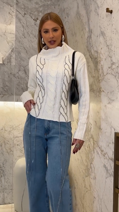 Pull en maille blanc cassé avec détails en strass