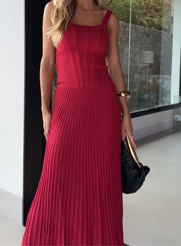 Conjunto Plissado Vermelho atemporel