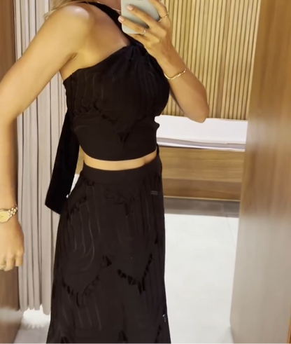 Look Total Black – Cropped + Saia 