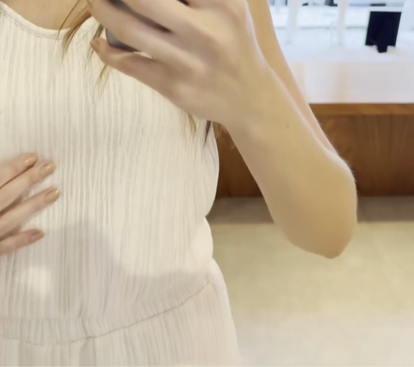 Macacão Branco Minimalista 