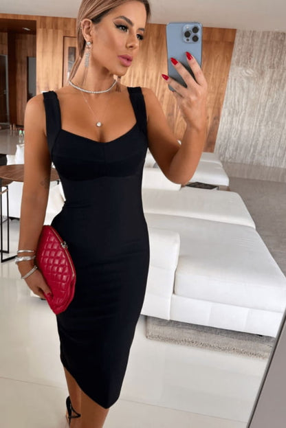 VESTIDO MONTARIA PRETO MEIA TAÇA TUBINHO 